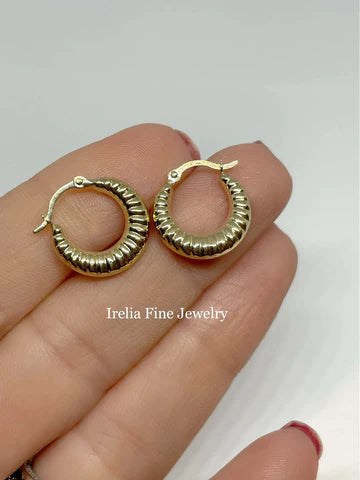 10K Yellow Gold Scalloped Hollow Hoop Earrings