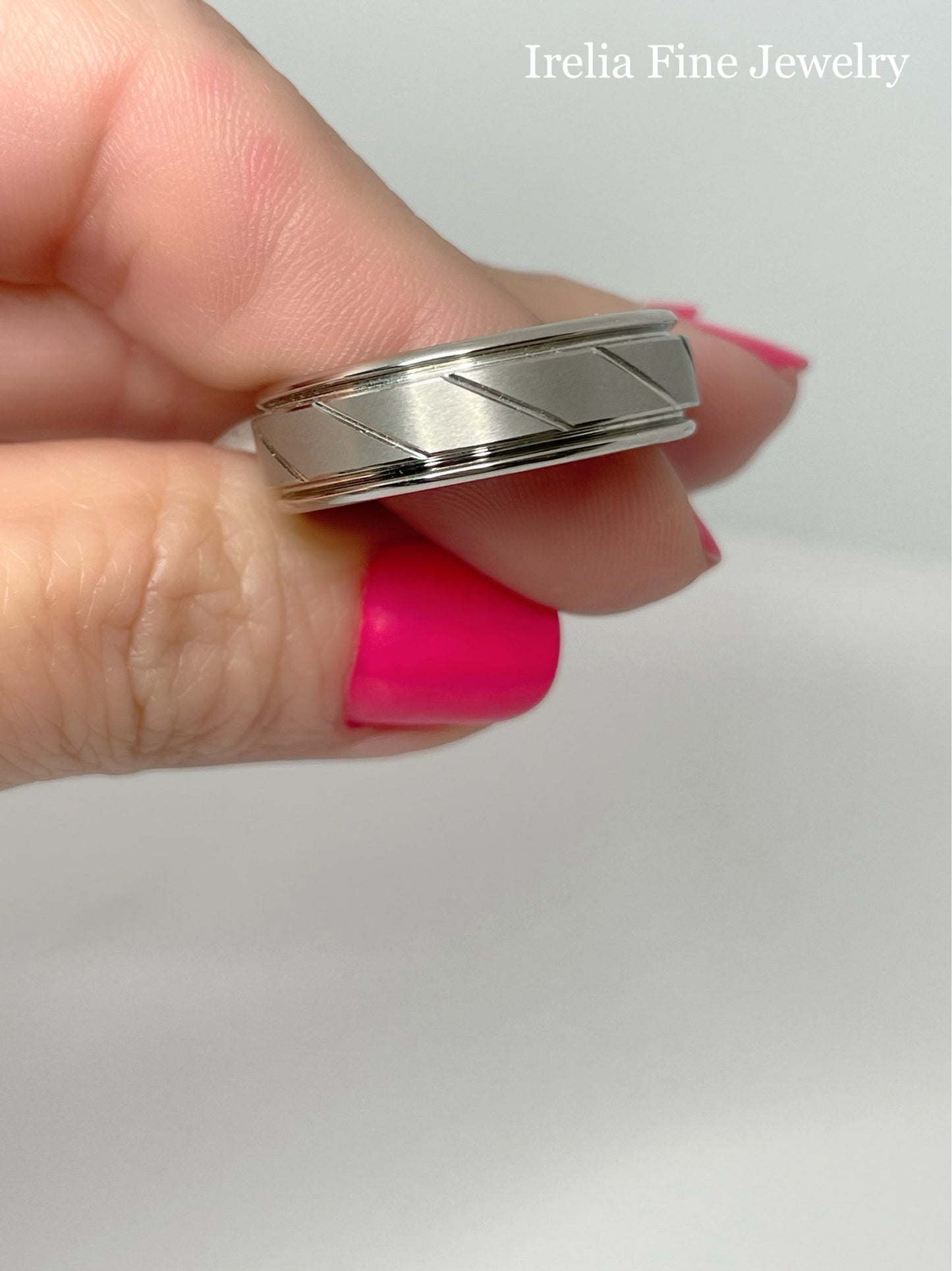 7mm Tungsten Carbide Ring - Diagonal Cut Center and Round Edge Size 10