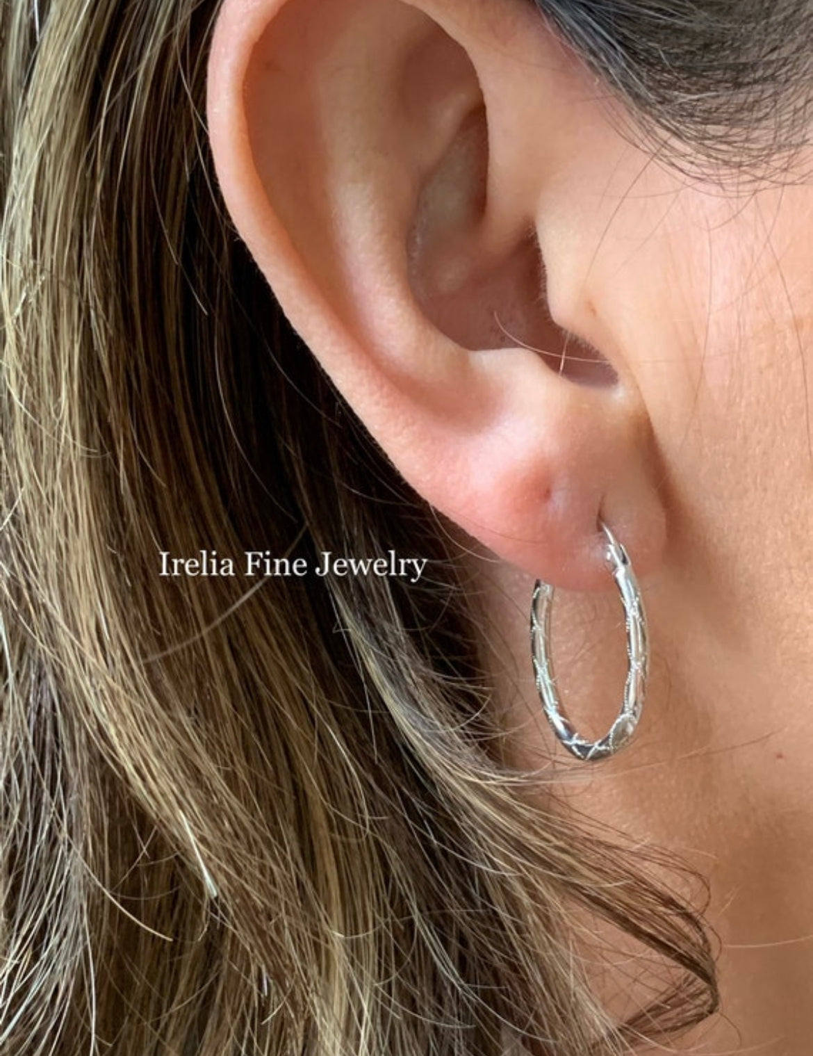 14K White Gold Decorative Hoop Earrings