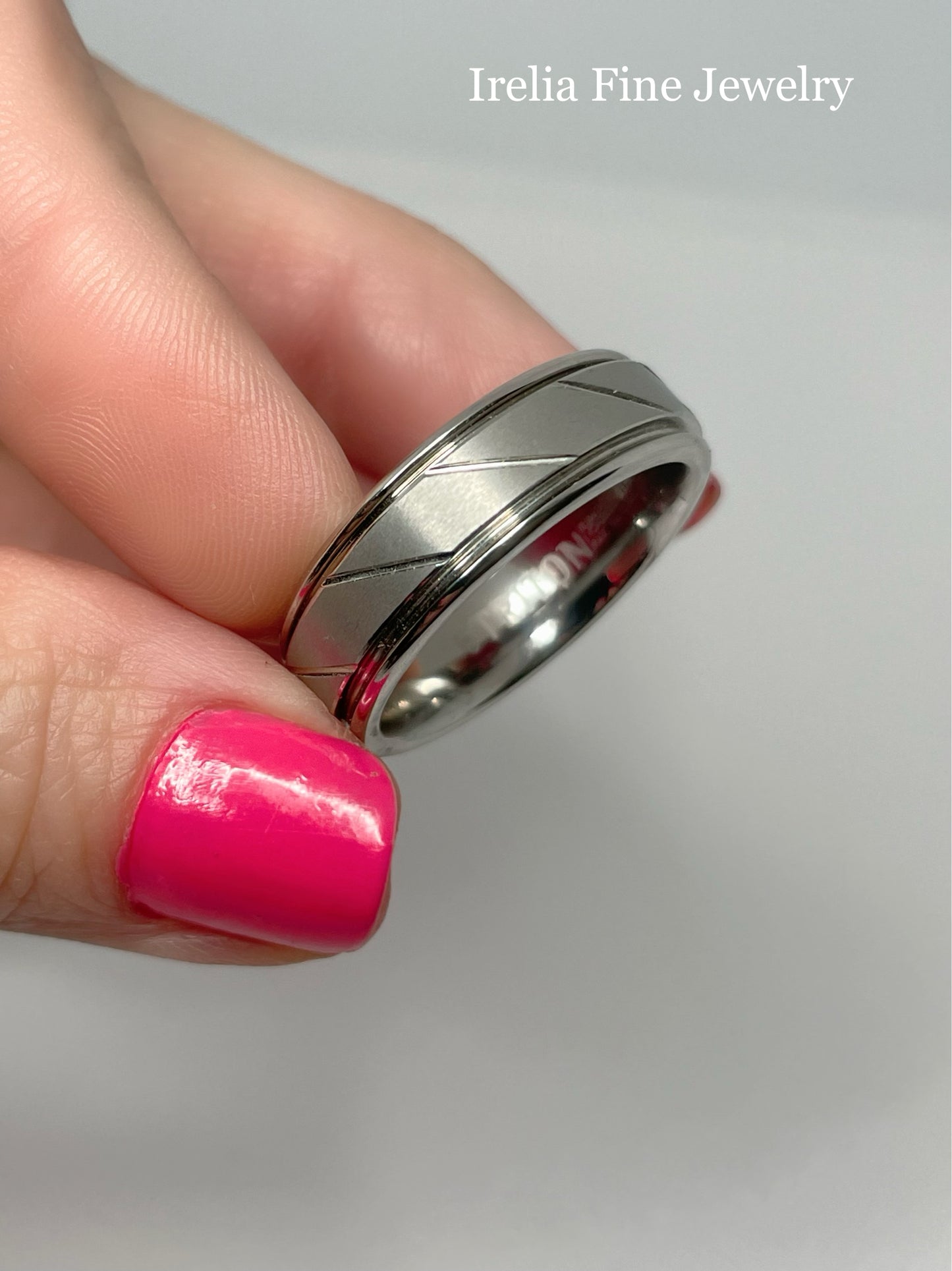 7mm Tungsten Carbide Ring - Diagonal Cut Center and Round Edge Size 10