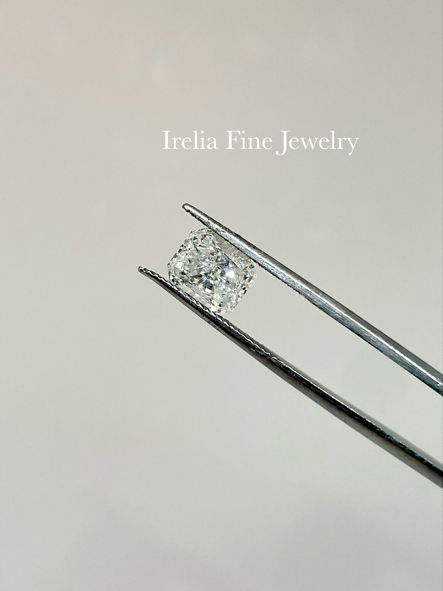 2.01 carat Radiant Cut Natural Diamond Color G Clarity SI2 GIA 6451606106 / Available in Showroom Total PRICE $16,985.00/ DEPOSITED REQUESTED