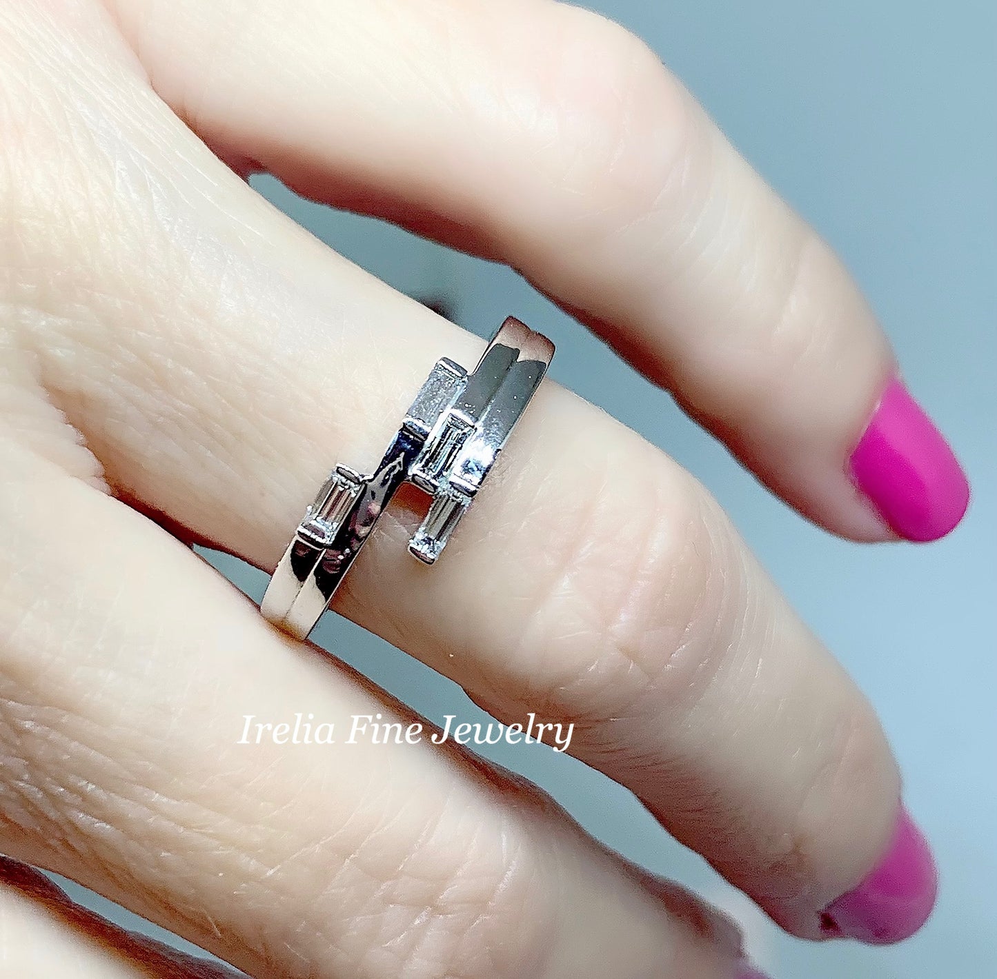 14k White gold 1/4 CTW Geometric Natural Diamond Ring, Size 7